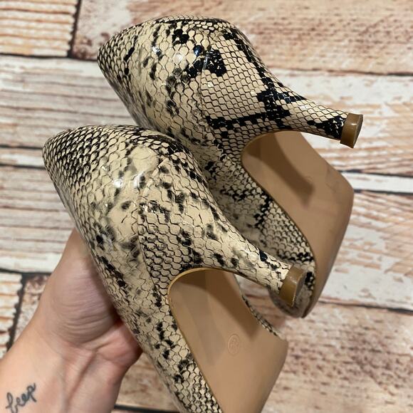 River Berry snake print pumps size 6.5 - Picture 2 of 9